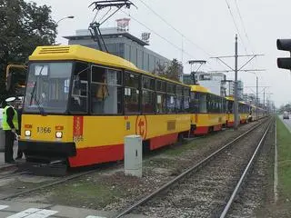 Zderzenie tramwaju z samochodem