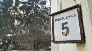 Blok przy ul. Puszczyka 5