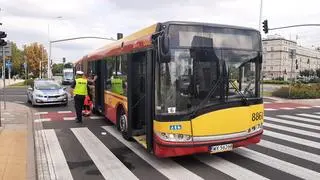 Zderzenie samochodu osobowego z autobusem