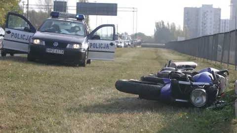 Wypadek w Dolinie Służewieckiej. Ranny motocyklista