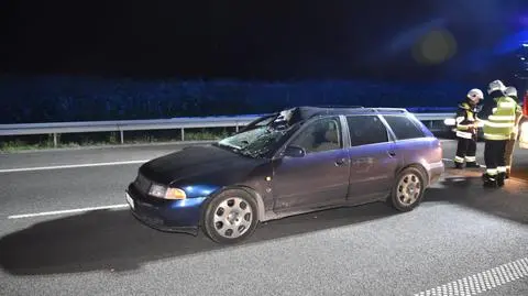 Nocny wypadek na autostradzie A2. "Kierowca znalazł się na środku jezdni"