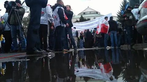 "Nie bierzcie warszawiaków za zakładników"