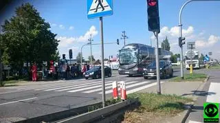 Kolizja autobusu z ciężarówką