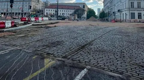 Tory odkryte podczas przebudowy placu Trzech Krzyży 