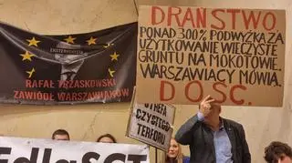 Na sesji rady Warszawy zgromadzili się przeciwnicy i zwolennicy SCT