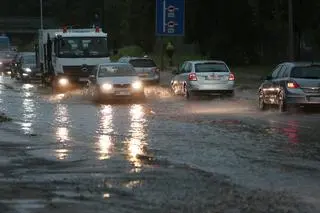 Zalana ulica Płochocińska