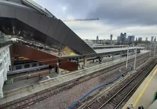 Pociąg odjechał bez pasażerów. "Wjechał na zły peron"
