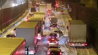 Wiadukt nad Broniewskiego zablokowany