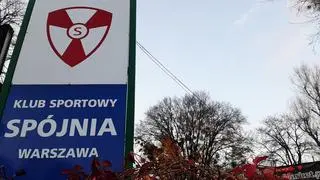 Siedziba Klubu Sportowego Spójnia Warszawa mieści się przy Wybrzeżu Gdyńskim