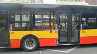 Zderzenie dwóch autobusów przy metrze Politechnika