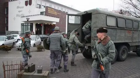 13 grudnia w Warszawie: milicja, ikarus i koksowniki