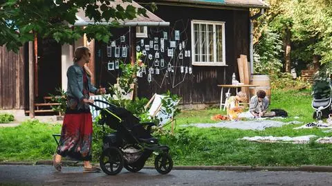 Domki fińskie i miejska pasieka. Festiwal Otwarty Jazdów potrwa niemal do końca wakacji 