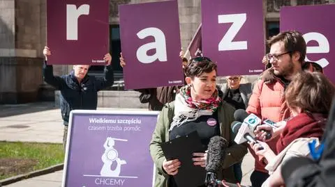 In vitro Razem nie miało szans. Projekt PO nie budzi zastrzeżeń