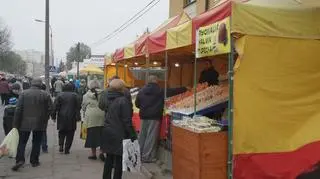 Stoiska przy Cmentarzu Bródnowskim