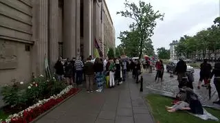 Demonstracja solidarnościowa przed MEiN