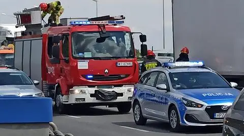 Pożar auta na trasie S8