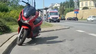 Zderzenie auta z motocyklem w alei Solidarności