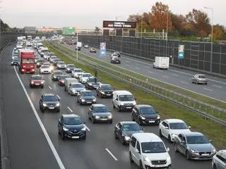 Utrudnienia na A2 przy zjeździe na Pruszków