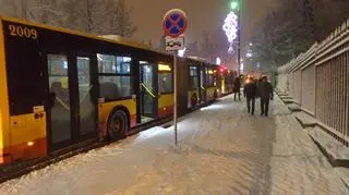 Autobusy nie mogą podjechać Belwederską