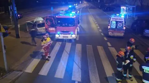 Zderzenie na Mokotowie. Dwoje dzieci trafiło do szpitala