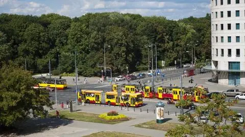 Ruszyły wakacyjne rozkłady. Nocny tramwaj nad Wisłę, metro rzadziej