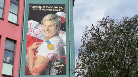"Może być przykładem dla wszystkich". Odsłonięto mural poświęcony olimpijce