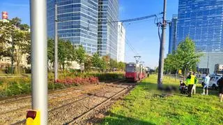 Rowerzysta zmarł po zderzeniu z tramwajem na Towarowej