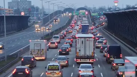 Poranne utrudnienia po zderzeniu na trasie S8