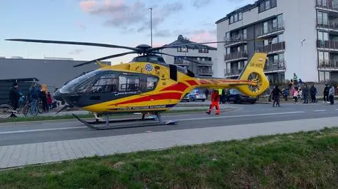 Potrącenie pięcioletniego dziecka. Śmigłowiec lądował na osiedlu