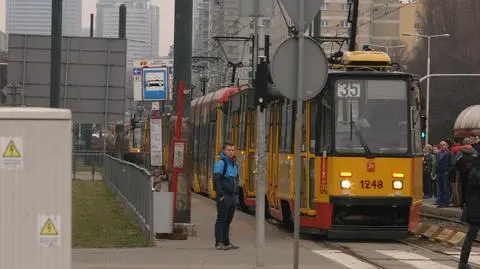 Tramwaj wykoleił się przy Arkadii