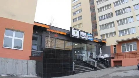 Psy robią na dach posterunku Straż miejska bezradna