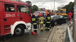 Samochód wjechał na torowisko