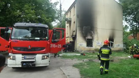 "Płomienie wychodziły z okna". Dwie osoby ranne