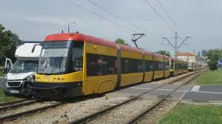 Kolizja tramwaju z samochodem