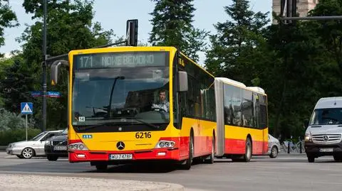 Zgromadzenia i przemarsze w Warszawie. W sobotę autobusy i tramwaje zmienią trasy