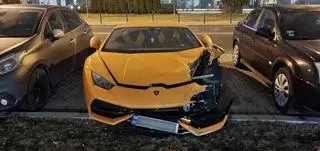 Rozbite lamborghini odnaleziono na parkingu na Odolanach