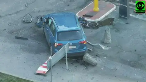 Zakończył jazdę samochodem na parkingu dla rowerów