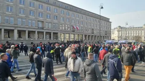 Taksówkarze znów protestowali na placu Trzech Krzyży