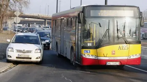 Zepsuty autobus blokuje Czerniakowską