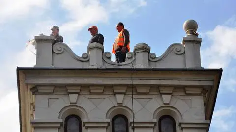"Hyc-kic" i kule znów na moście