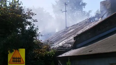 Pożar pustostanu na Targówku. Jedna osoba nie żyje