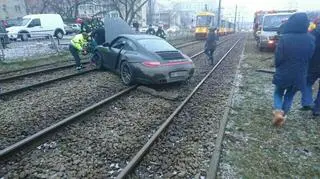 Porsche na torowisku na Broniewskiego