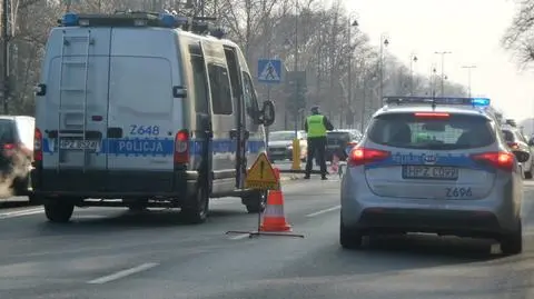 Kobieta potrącona na przejściu w Alejach Ujazdowskich