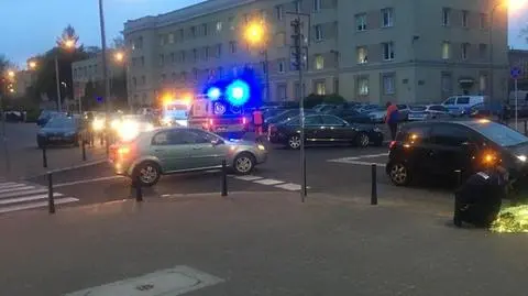 Najpierw zderzenie auta z motocyklem, chwilę później potrącenie kobiety