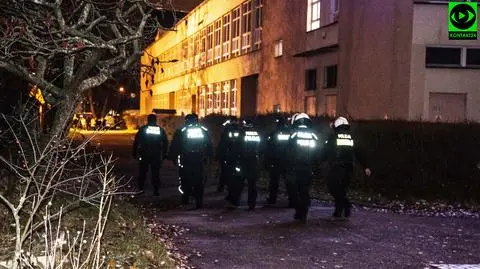 Policjanci weszli na teren Politechniki Warszawskiej w czasie protestu