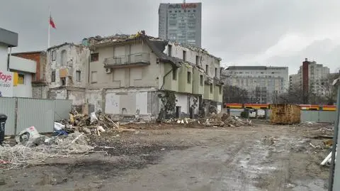  Czarny Kot ma już tylko dwa piętra. I tak zostanie