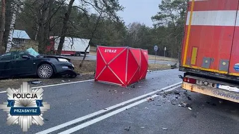 Jedna osoba zginęła, trzy auta rozbite