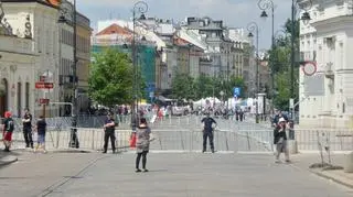 Przygotowania do miesięcznicy