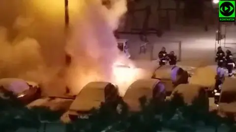 Pożar auta w Ursusie. "Praktycznie całe spłonęło"