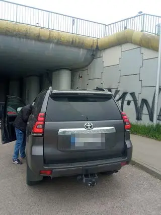 Toyota odzyskana przez policjantów 